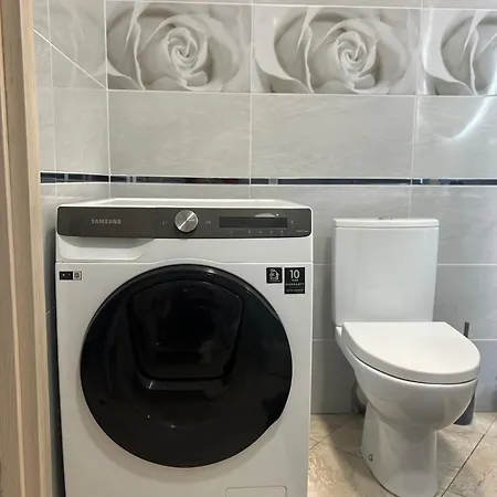 Avalon In アパート リヴィウ